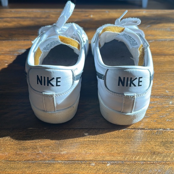 Nike blazer low size 8.5 - Picture 4 of 5